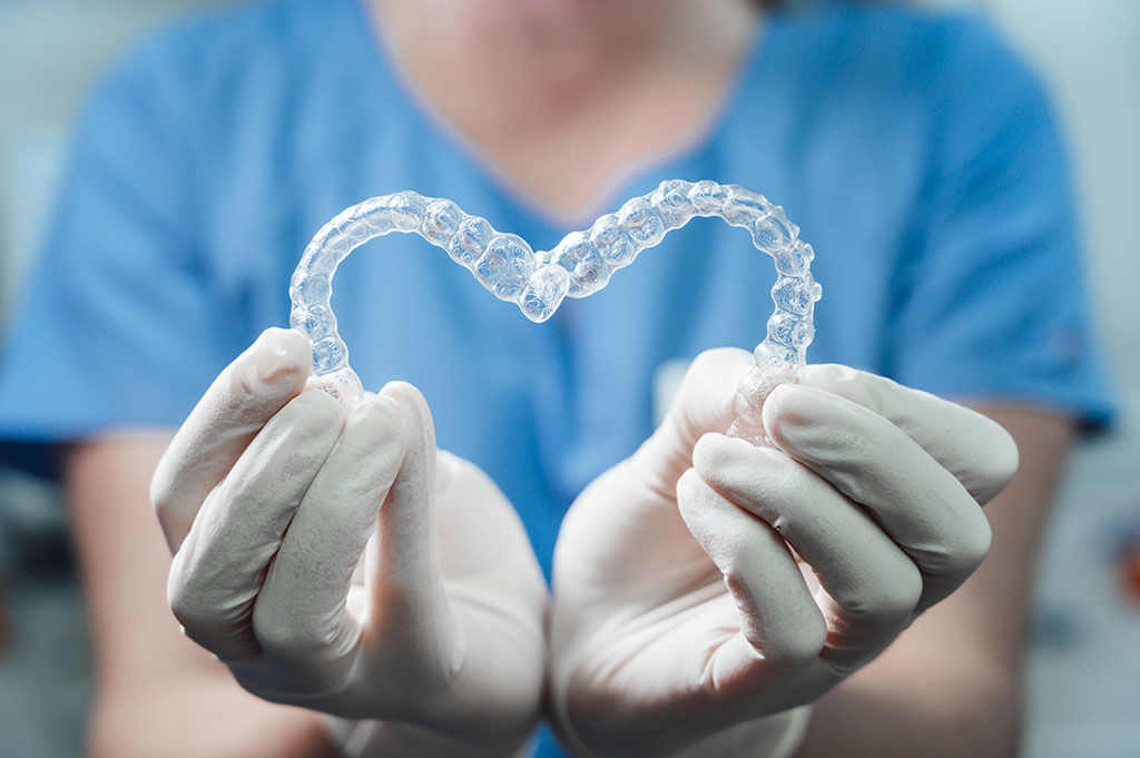 Invisalign London Upto 1000 Off Clear Braces Invisalign Offers   Invisalign 4 